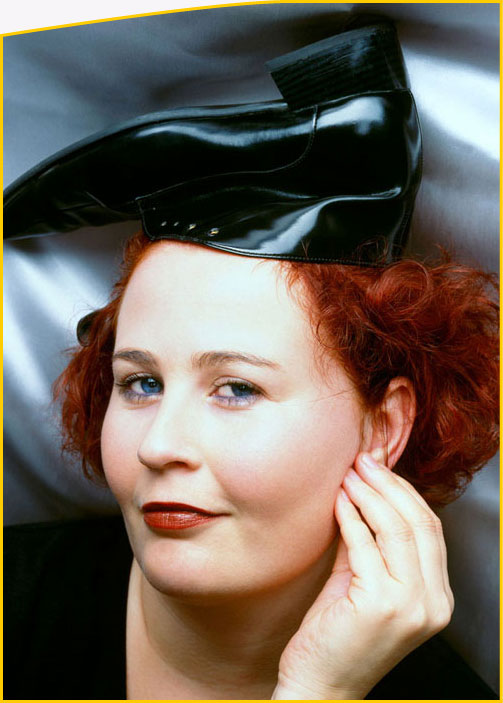 Eva D. - Solokabarett: Schuhe lügen nie